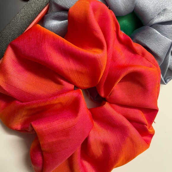 Satin combo scrunchz ❤️ - Picture 2 of 4